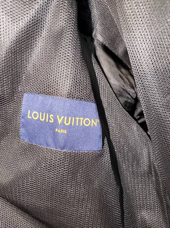 Vestes: Louis Vuitton Jacke S – D'occasion à Adligenswil par TST04 2