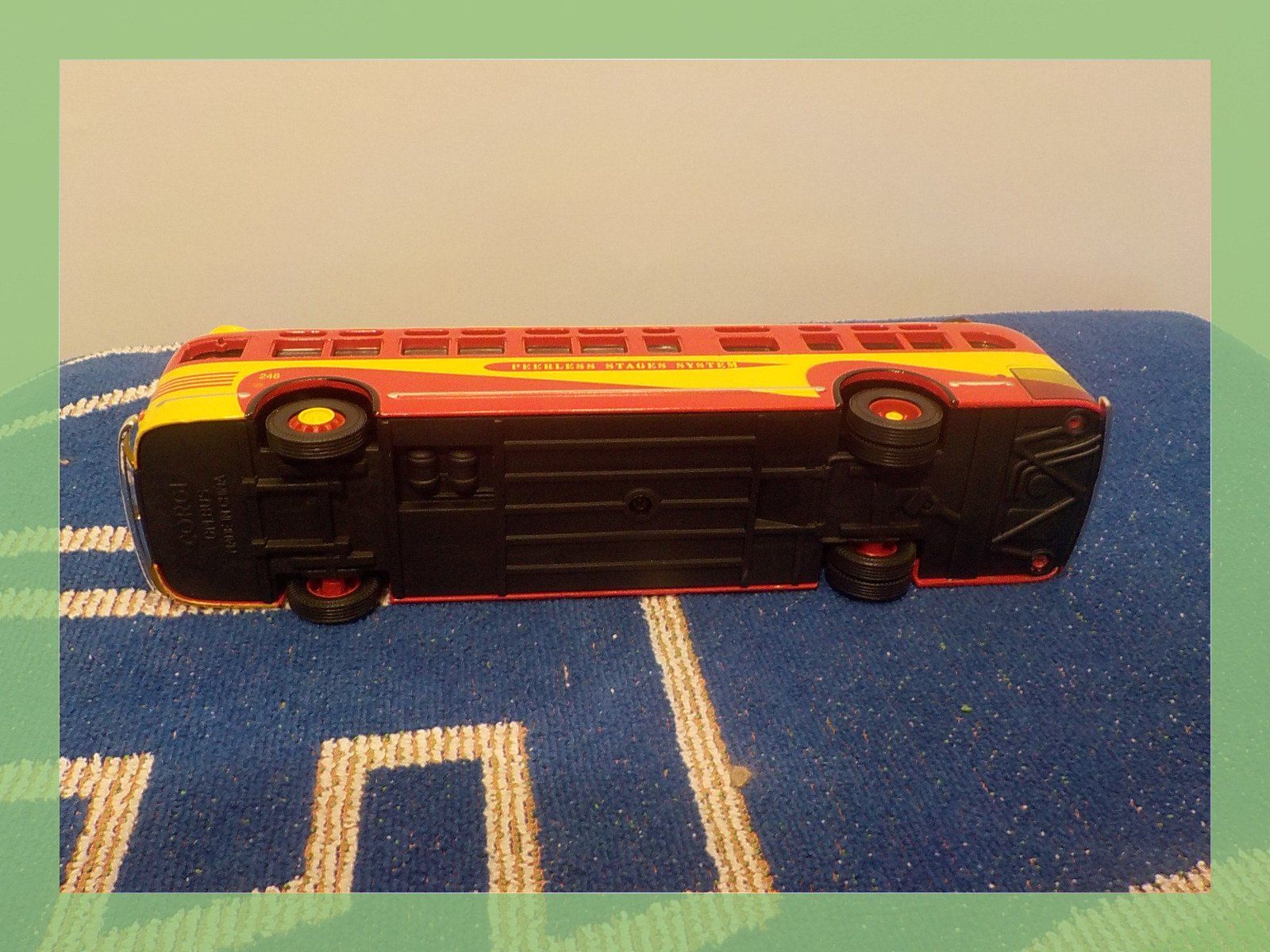 Corgi Toys Modellbausätze & Standmodelle: Modellbus Peerless Stages Inc. San Jose – Gebraucht aus Bülach von Freieck 7
