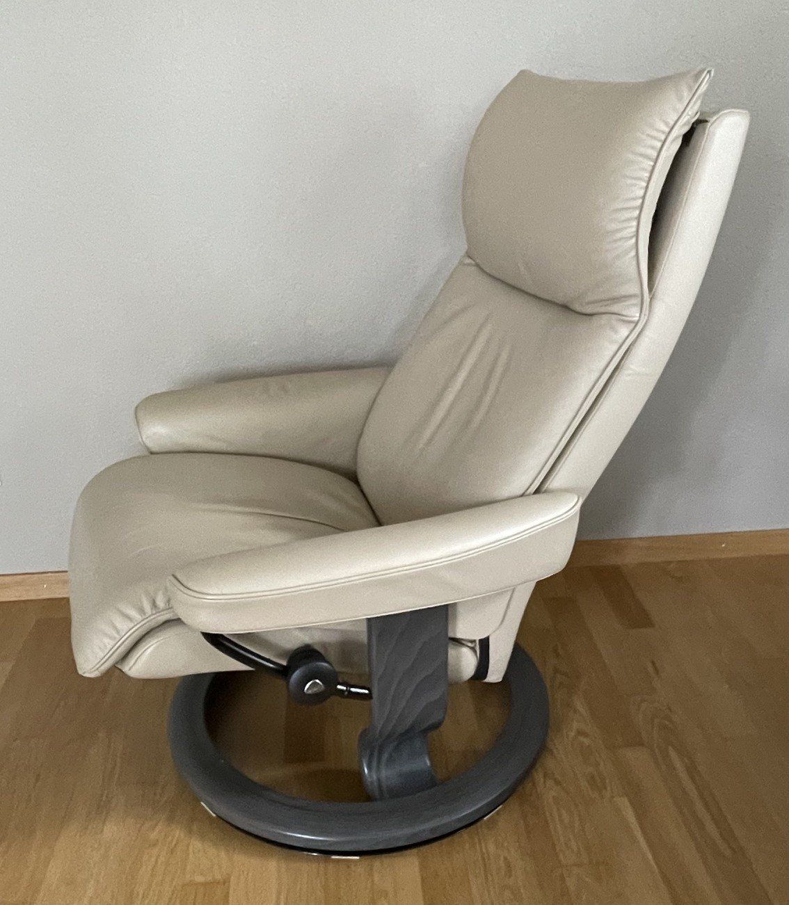 Sessel: Relaxsessel drehbar mit Hocker – Gebraucht aus Andwil SG von Andwil11 3
