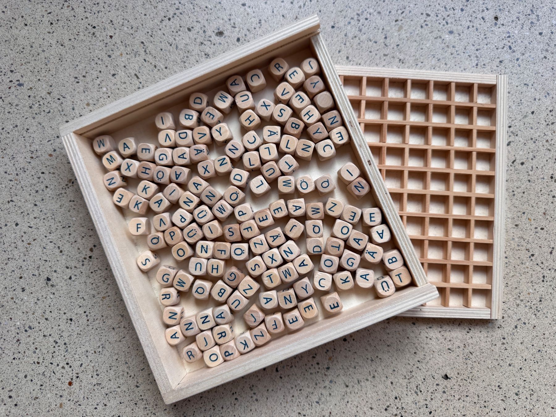 Giochi: Spielbrett „Educate“ – Usato da Zürich venduto da Octopus-275 1