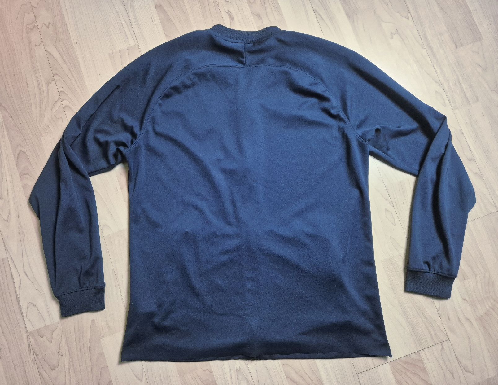 Nike Giacche: Nike 2018 Frankreich Jacke Grösse M – Usato da St. Gallen venduto da CaliSunshine 1