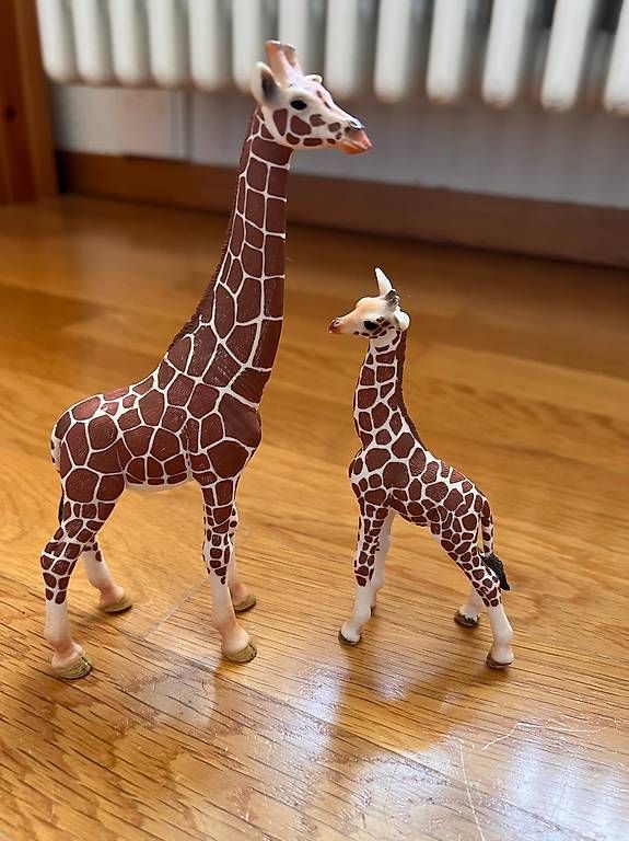 Giocattoli: Schleich Giraffe mit Baby – Usato da Zürich venduto da Azzurro6