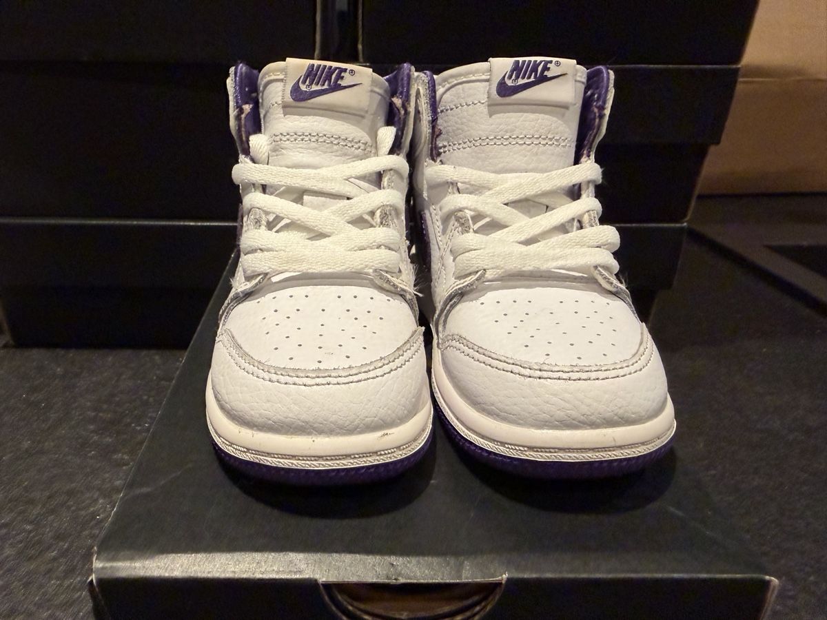 Jordan Scarpe per ragazzi: Jordan 1 High OG violet EUR 25 – Usato da Villaz-St-Pierre venduto da pepe86 1