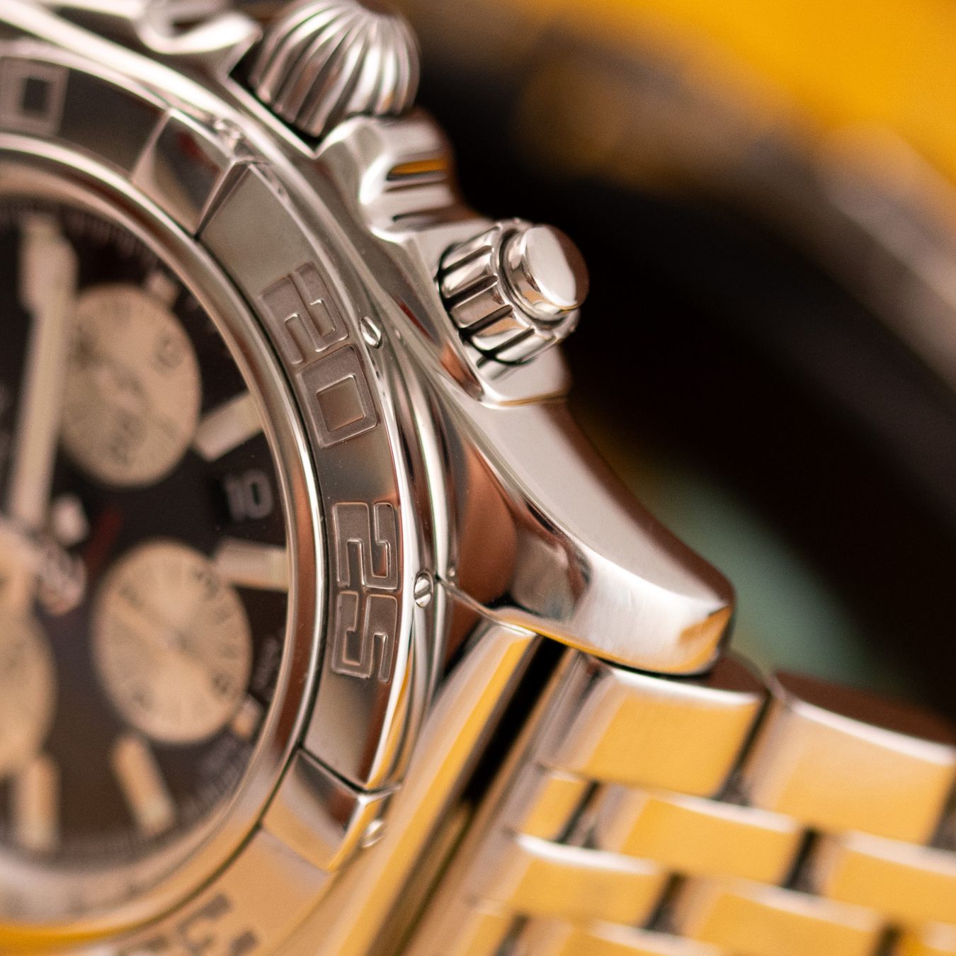 Breitling Orologi: Breitling Chronomat Black Dial/ AB0110/ 2018 / Full Set – Usato da Luzern venduto da PrimeSwissTime 9