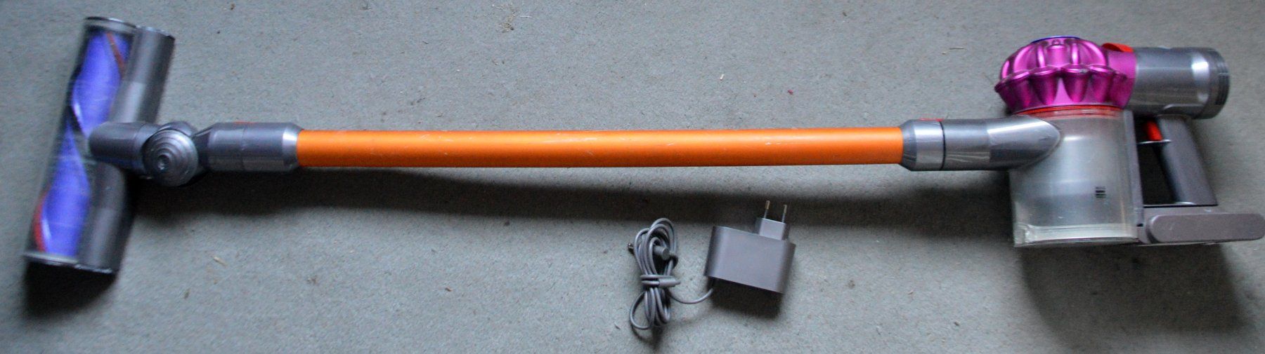 Dyson Staubsauger & Zubehör: Dyson V7 Staubsauger / aspirateur – Gebraucht aus Collonges von arashee 1
