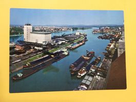 Basel Rheinhafen Schiffe