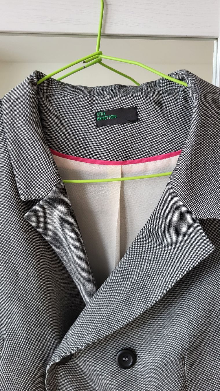 Benetton Giacche: Blazer gris Benetton  – Nuovo (secondo la descrizione) da Delémont venduto da Bigdog16 1