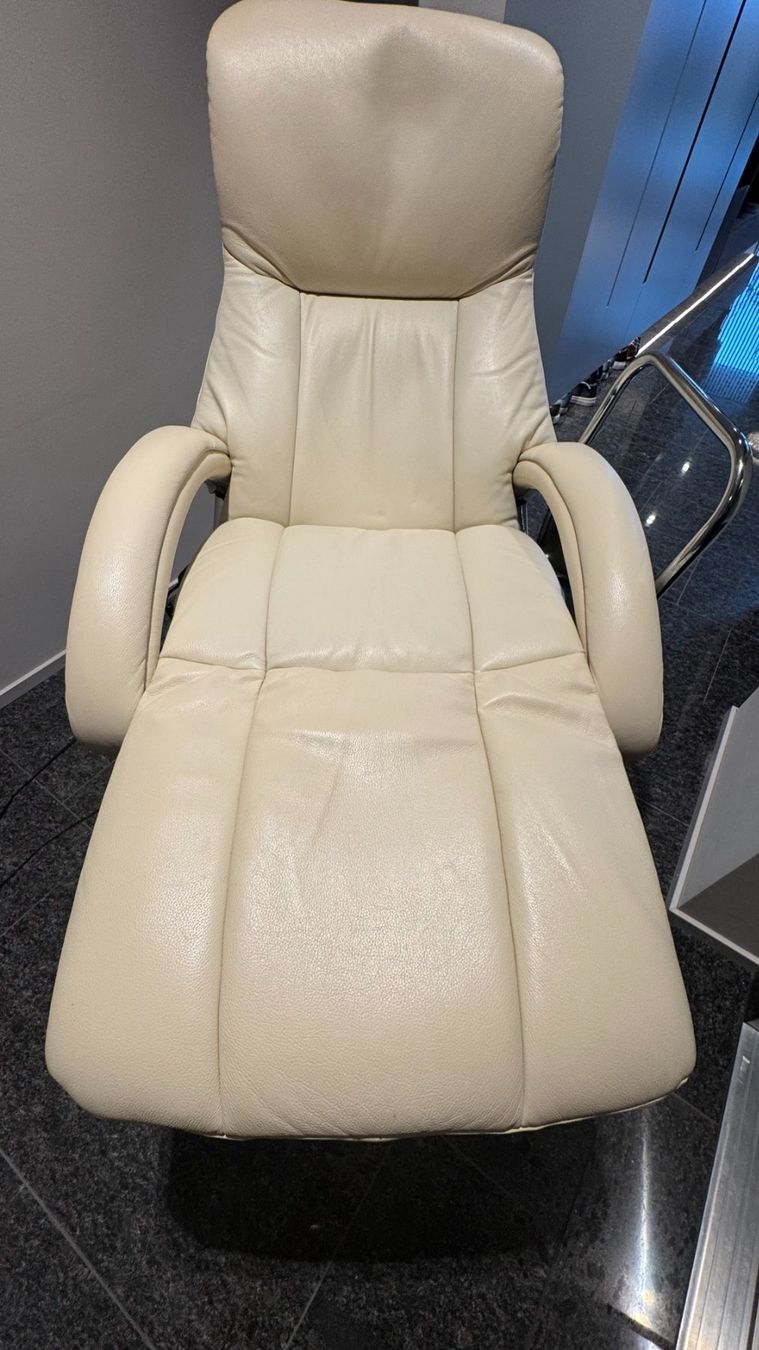Strässle Poltrone: Strässle Relaxsessel Arthur mit Massagefunktion – Usato da Uetliburg SG venduto da Dani_72 5