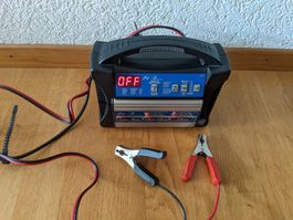 MVP Power Runner I-7012 12 Volt 15 Ampere Batterieladegerät