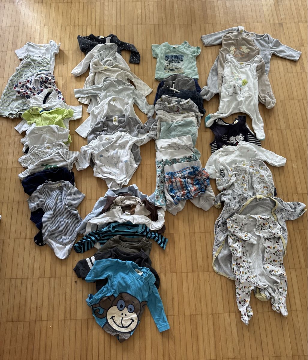 Lotti di vestiti: Kleiderpaket 62 eher Sommer/Übergang – Usato da Küttigen venduto da belpin