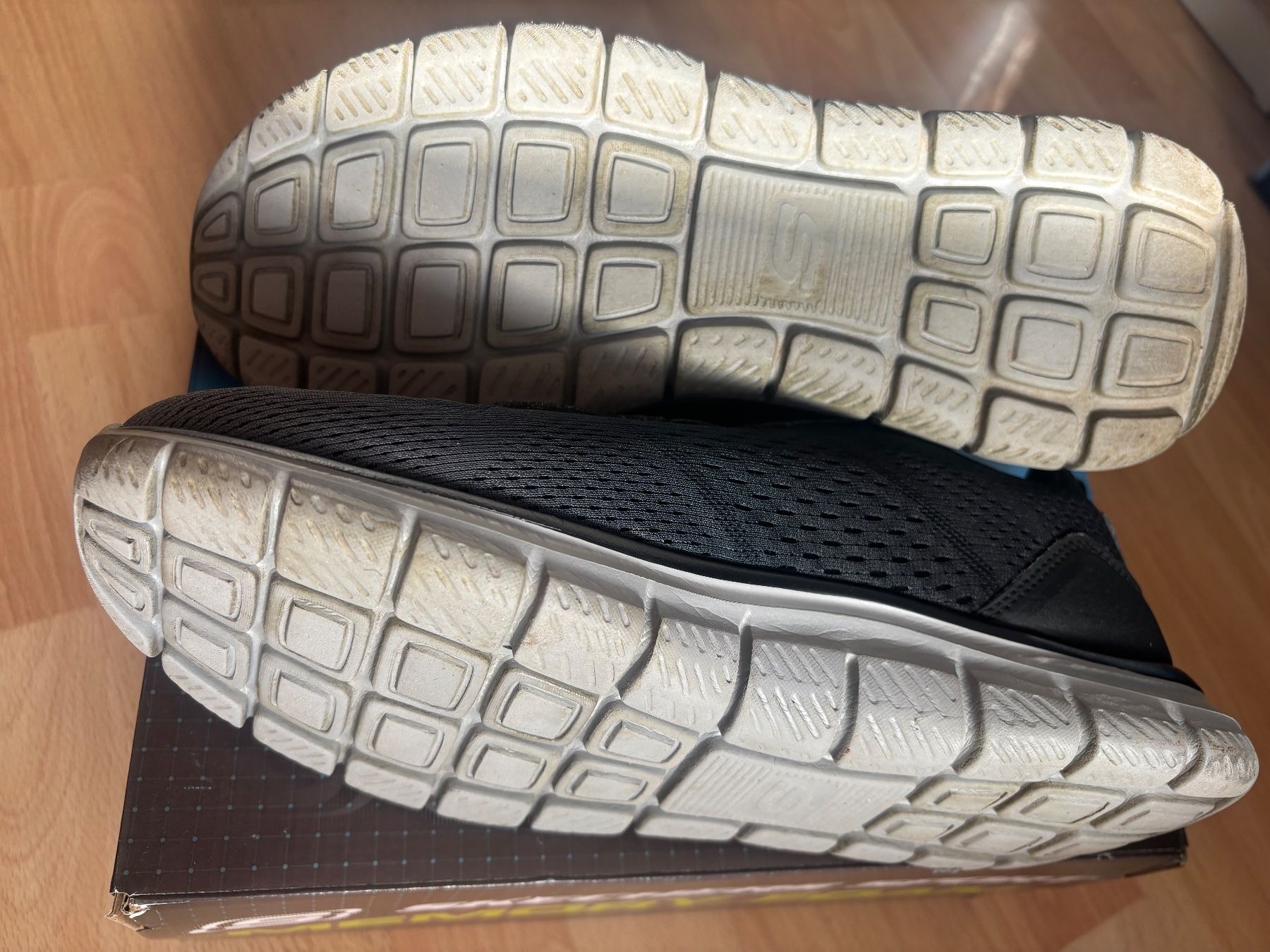 Skechers Scarpe da uomo: Skechers Gr 43 memory foam – Usato da Thun venduto da Melpi2010 1