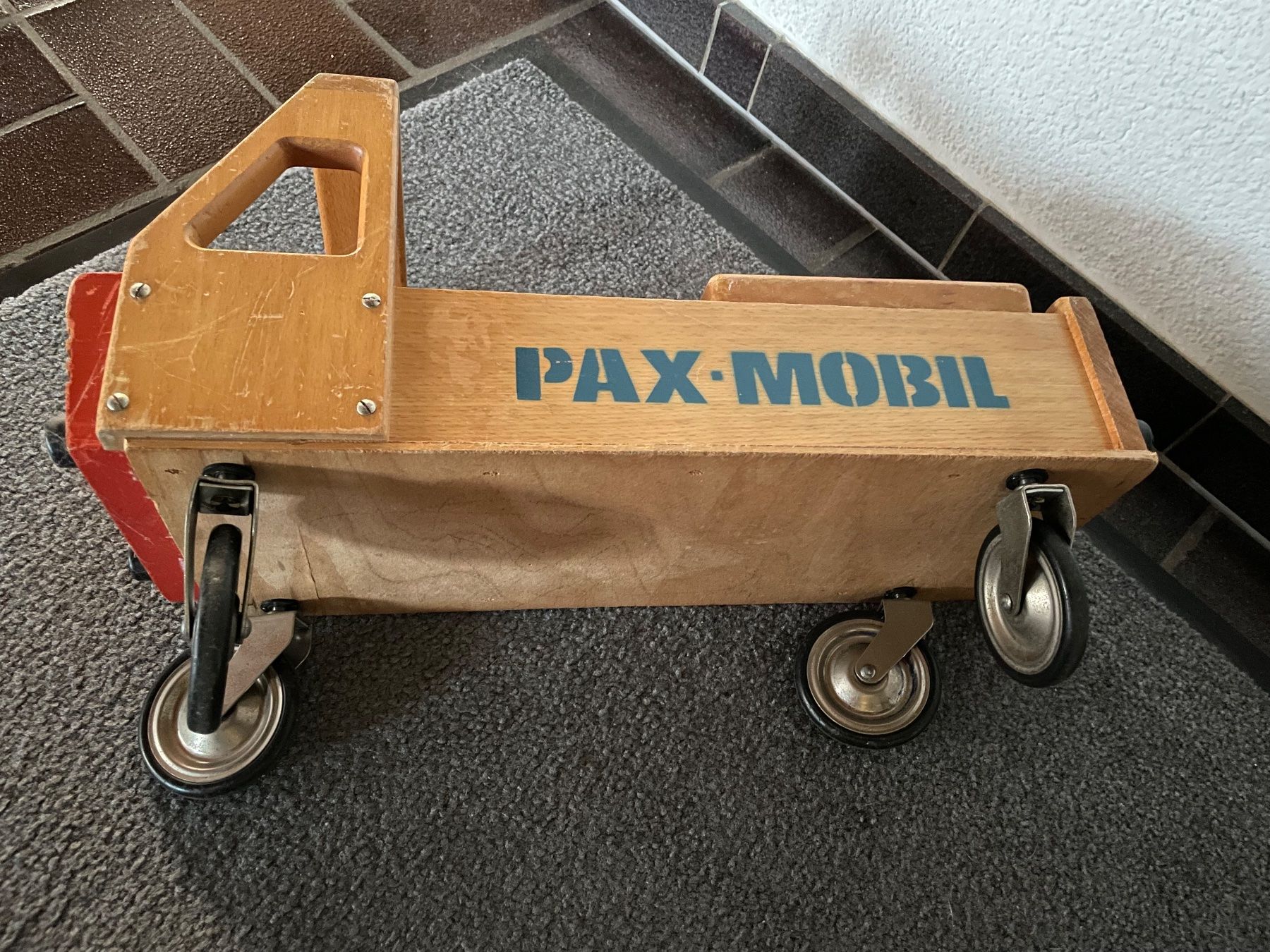 Spielzeuge: PAX MOBIL Holz Auto – Gebraucht aus Esslingen von Zeppi1 2