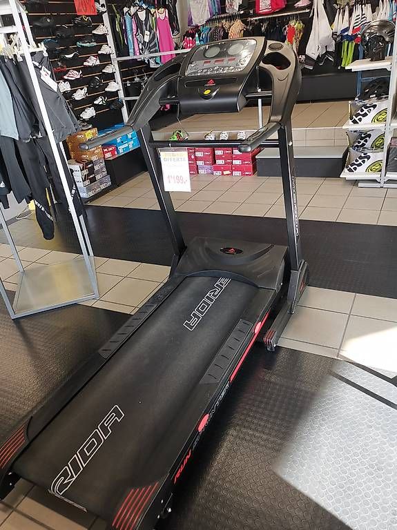Hometrainer: NUOVO Tapis Roulan Merida Run Sprinter – Neu (gemäss Beschreibung) aus Bellinzona von MISTER.BIKE