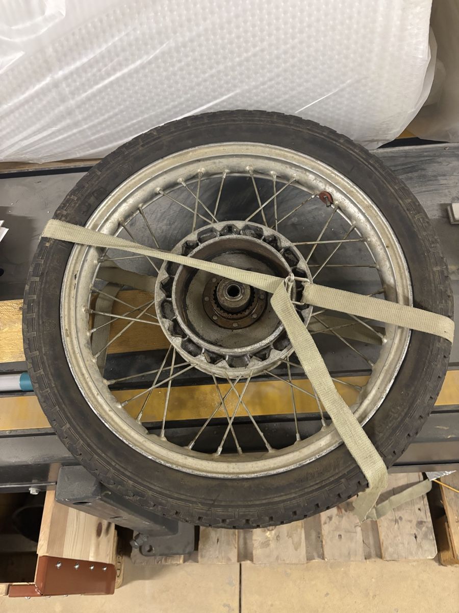 Pneumatici & Ruote complete: BMW R27 – Usato da Gossau SG venduto da N.Damann.GmbH
