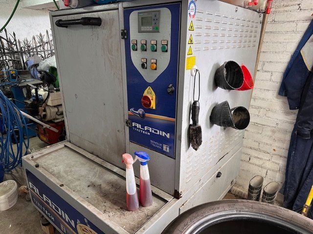 Tutte le macchine: Radwaschmaschine Aladin – Usato da Alterswil FR venduto da Kurmann1