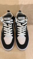 Nike SB Leo Baker Mid Top Sneakers Size 10 Mens Black White 