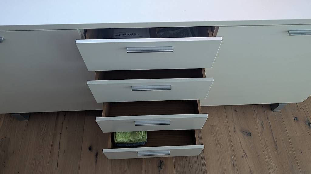 Commodes: Robustes Sideboard, Kommode – D'occasion à Aarwangen par Beelzebert 2