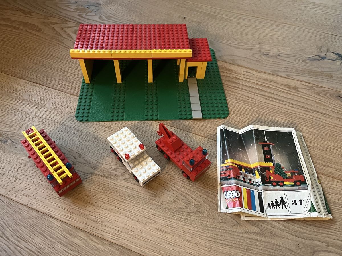 Lego Kit di costruzioni: Nostalgisches Lego System Set – Usato da Mettmenstetten venduto da Himbeerii 1
