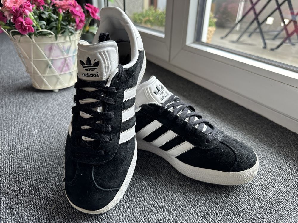 Adidas gazelle femme noir best sale