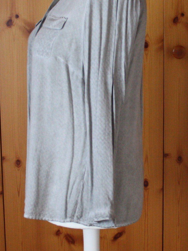 Camicette: Bluse Langarm LIEBESKIND hellgrau Gr. XL – Difettoso da Flüelen venduto da Diversicum-Curvy 5