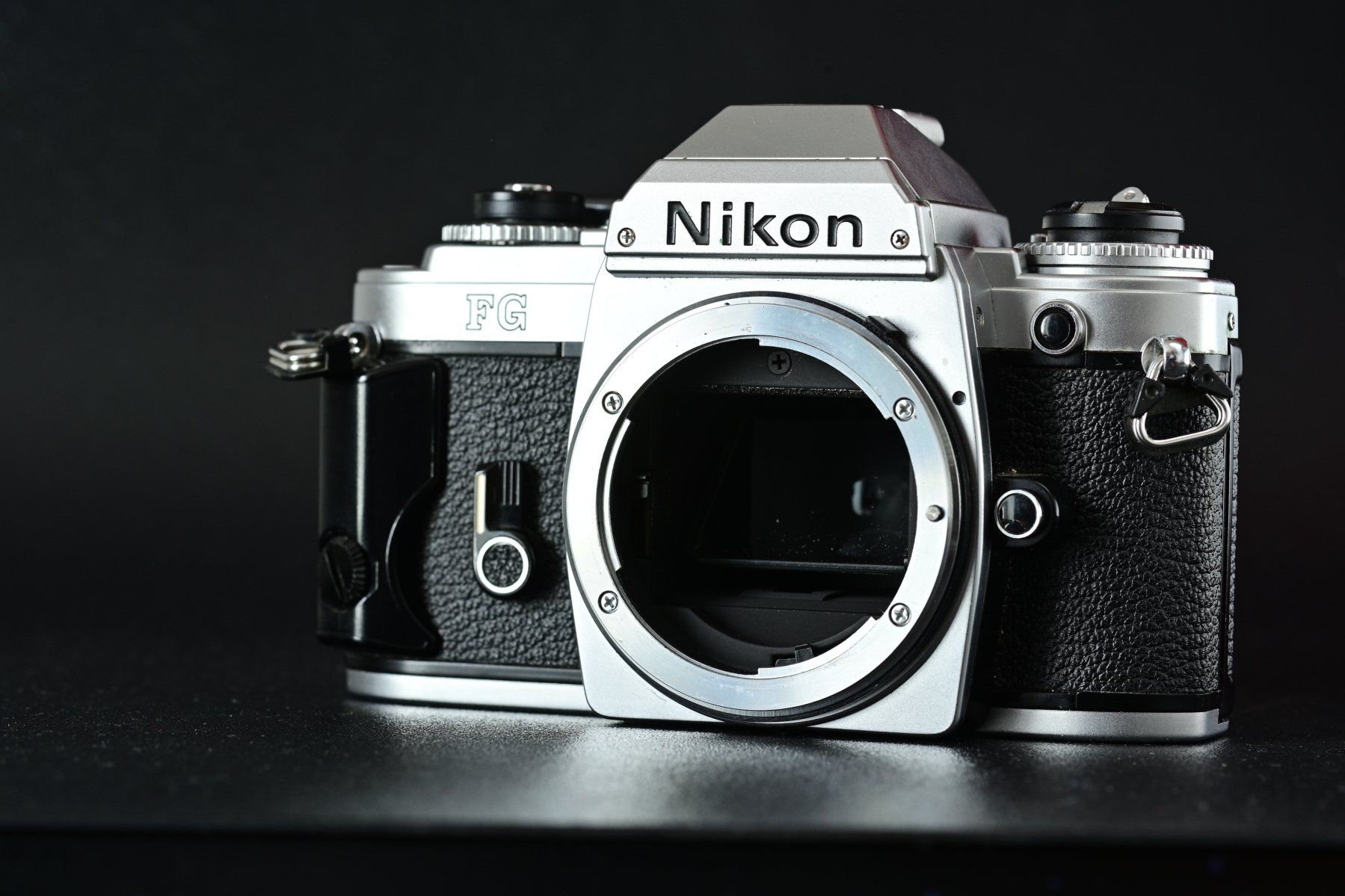 Nikon Fotocamera: Nikon FG – Usato da Fleurier venduto da im_ghl