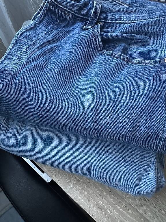 Jeans: 2 Jeans Levi's 501  – Usato da Genève venduto da Kamaro78 3