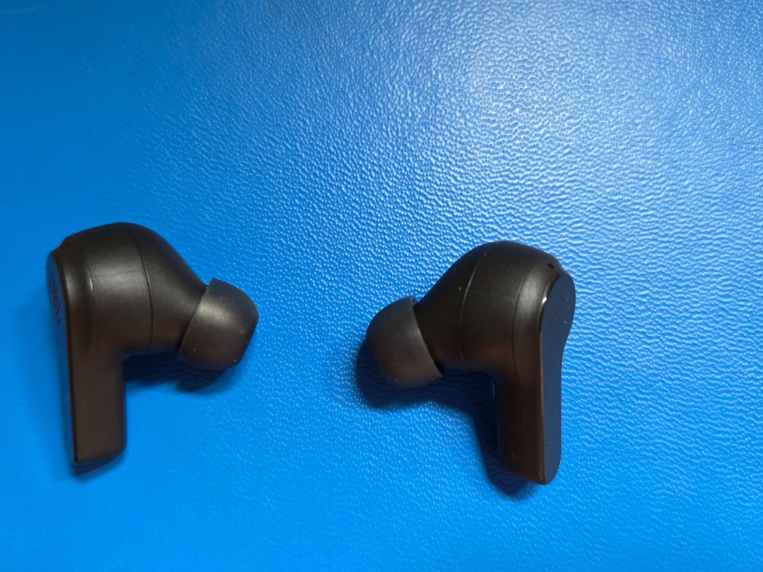 JBL Casques audio: JBL Wave Beam True Wireless Kopfhörer Schwarz neuwertig – Neuf (Voir description) à Altdorf UR par Biker7 2