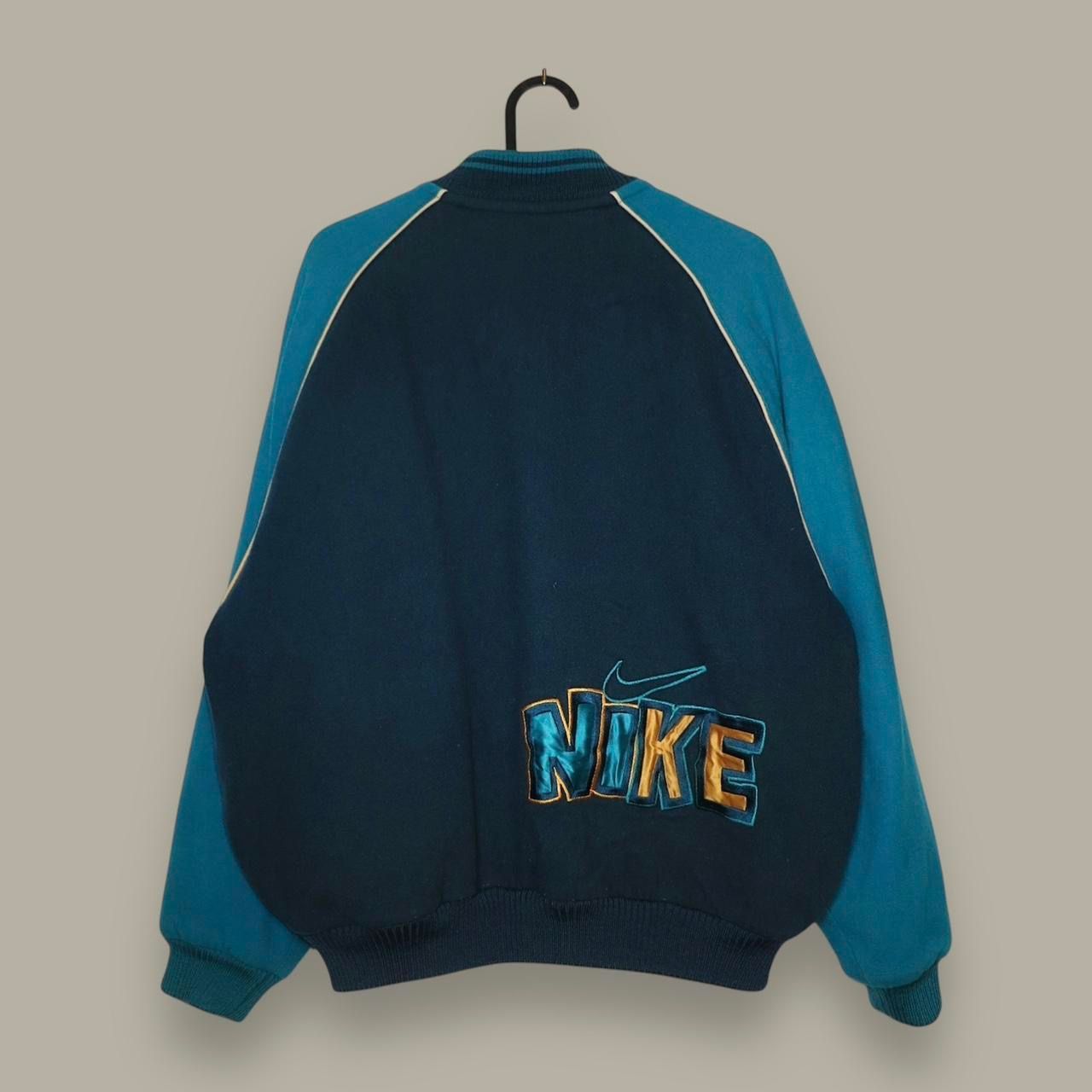 Nike Giacche: SELTENE 90s Vintage Nike Varsity Jacke – Usato da Oftringen venduto da sunnelos 2
