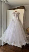 Robe de mariée élégante avec dentelle et traîne, taille XS/S