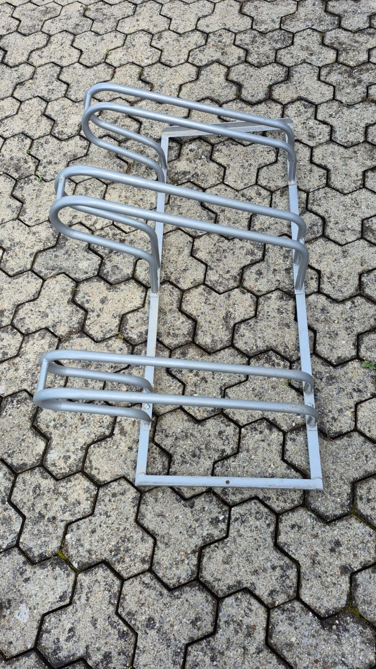 Cavalletti per biciclette: Fahrradständer – Usato da Gränichen venduto da Sira020 1