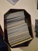 Pokemonkarten von früher mit der Box