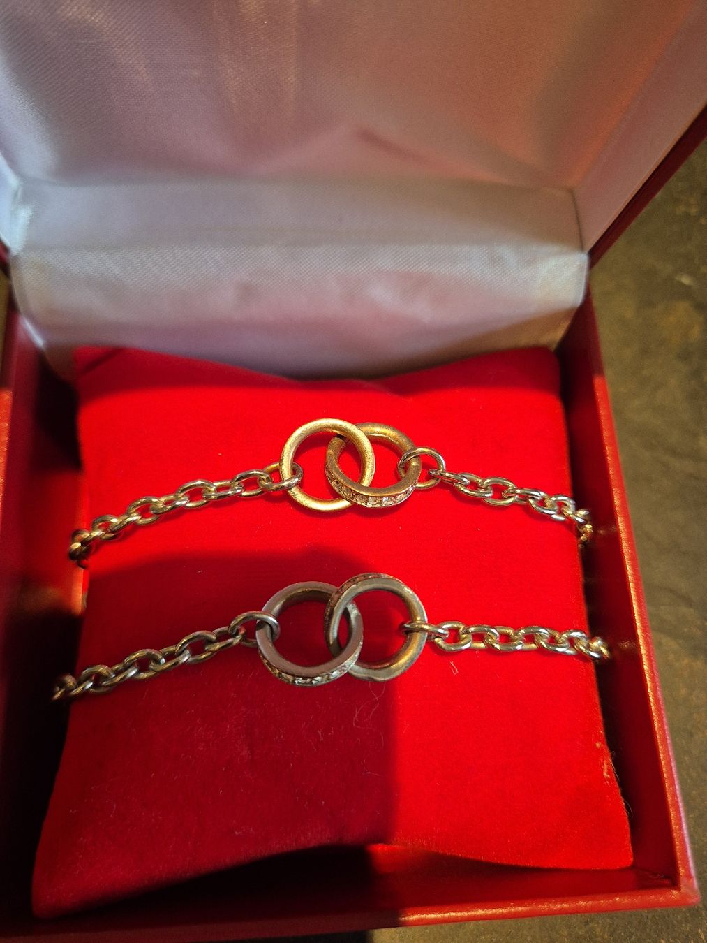 Catenine: Set Halskette und Armkette Ringe – Usato da Kollbrunn venduto da guernsey11 1