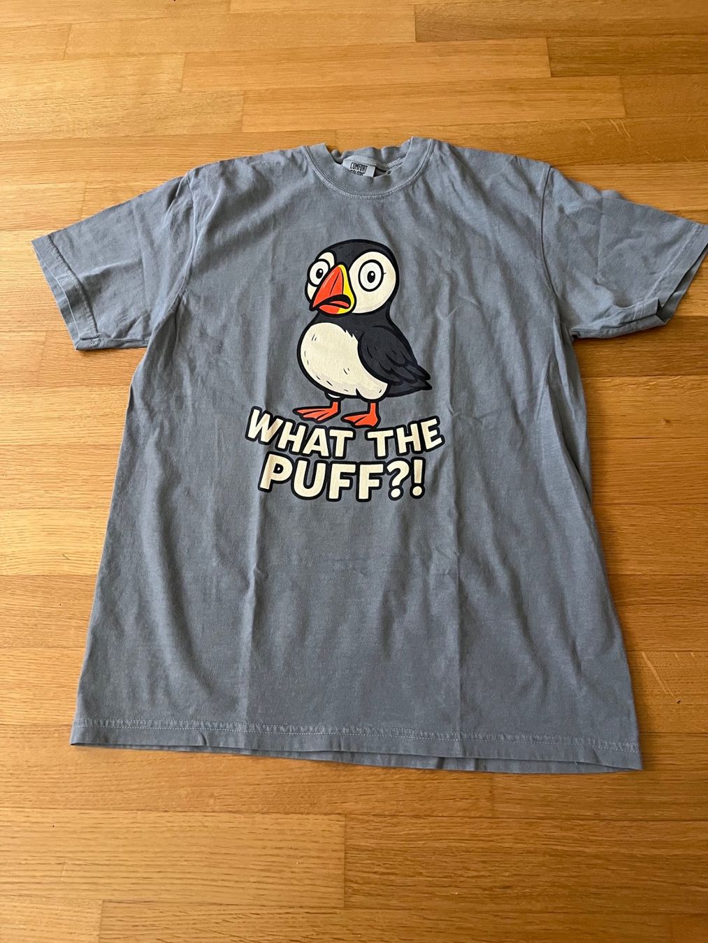 T-shirt: T-Shirt: What the Puff?! – Nuovo (secondo la descrizione) da Luzern venduto da Aleoschli