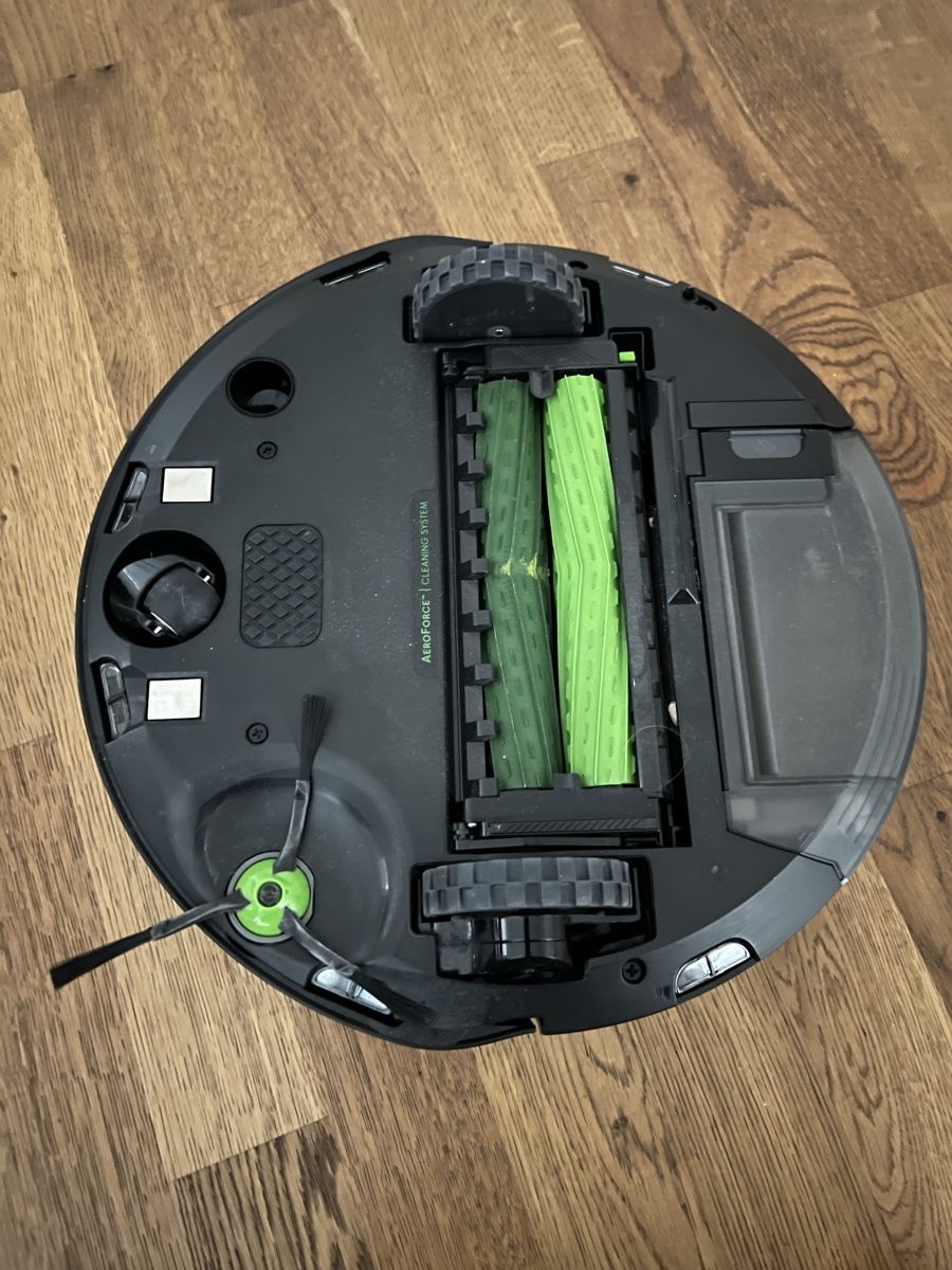 Irobot Staubsauger & Zubehör: Roomba J7 – Gebraucht aus Böbikon von AlyshaLaube 2