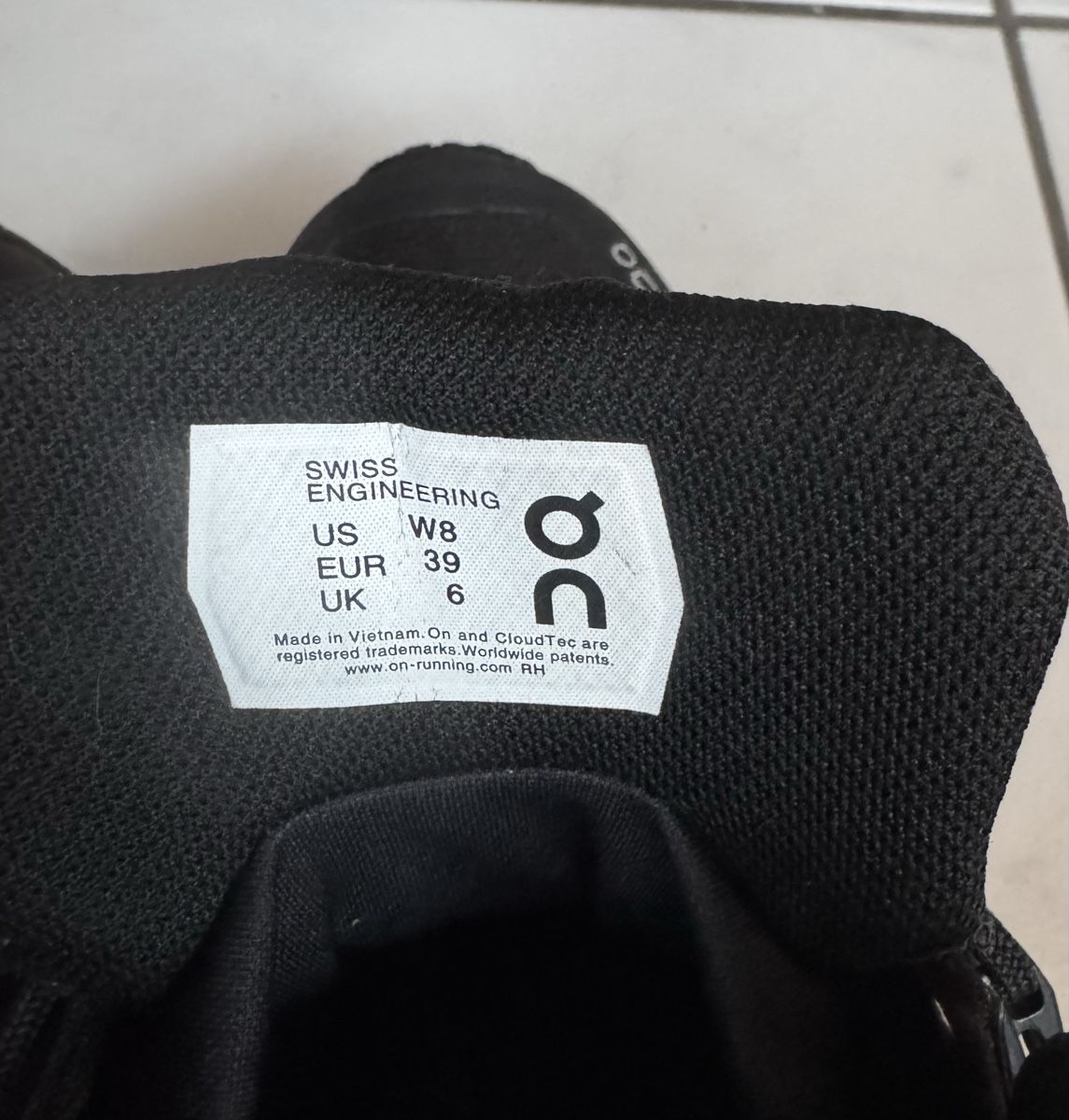 On Scarpe da donna: On Wanderschuhe neu – Nuovo (secondo la descrizione) da Mägenwil venduto da maegenwil_wp 4