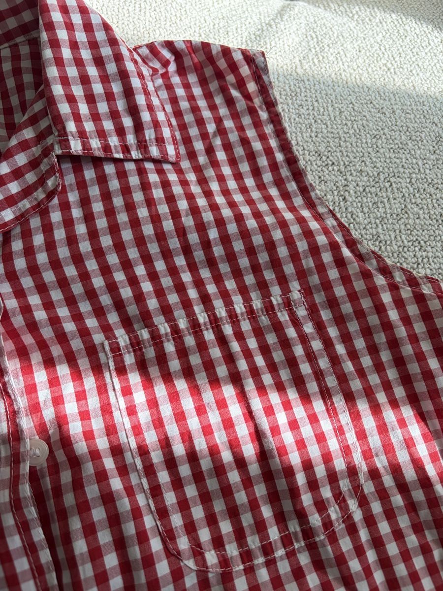 T-shirts: RED GINGHAM BUTTON-UP SHIRT – D'occasion à Zürich par dor_9l9g 3