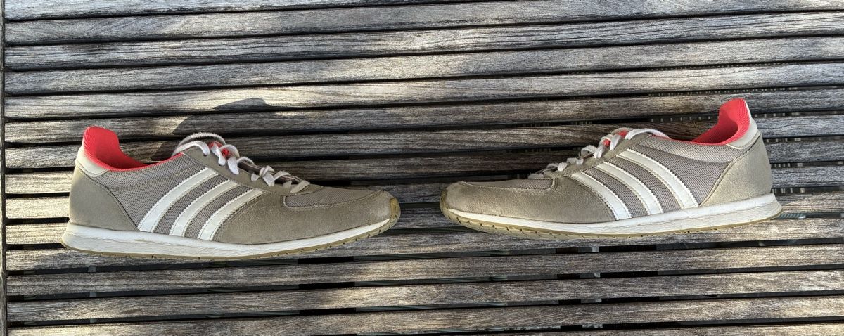 Adidas Damenschuhe: Adidas sneaker  – Neu (gemäss Beschreibung) aus Uerikon von mar_6gjt 1