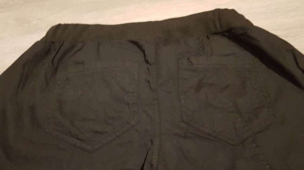 Pantalons: Caprihosen   M – D'occasion à Bätterkinden par Elefantenzoo 2