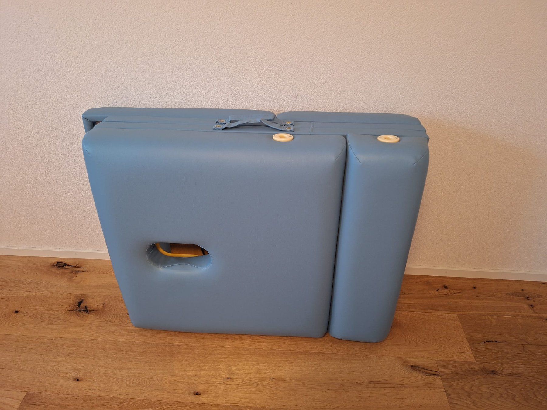 Gonser Lettini & sedie per cosmetici: Massageliege 4-Zonen – Usato da Malters venduto da Minmax 2