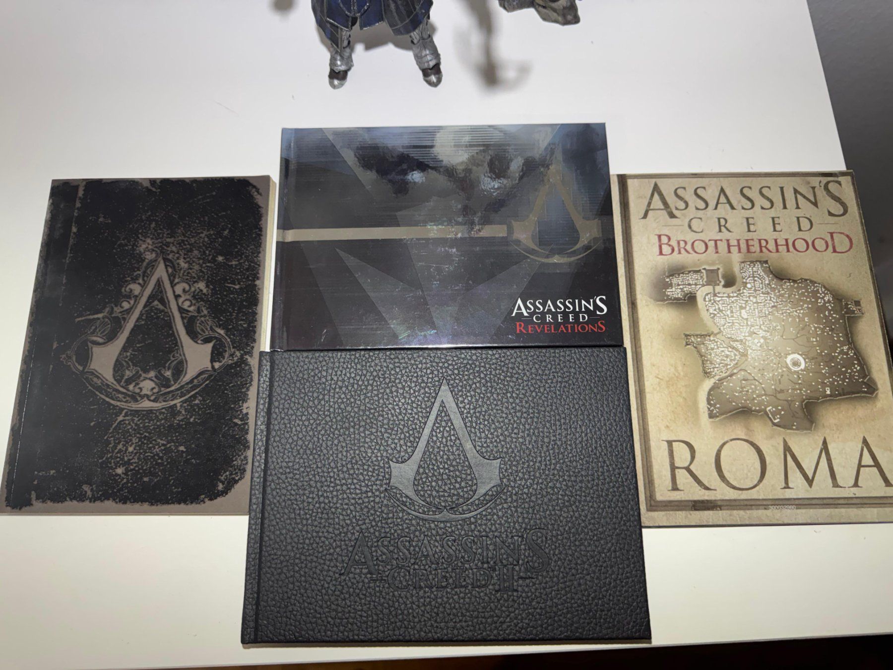Statuette: Lot Assassin's Creed Figurine – Usato da Fribourg venduto da C.Garcia 1