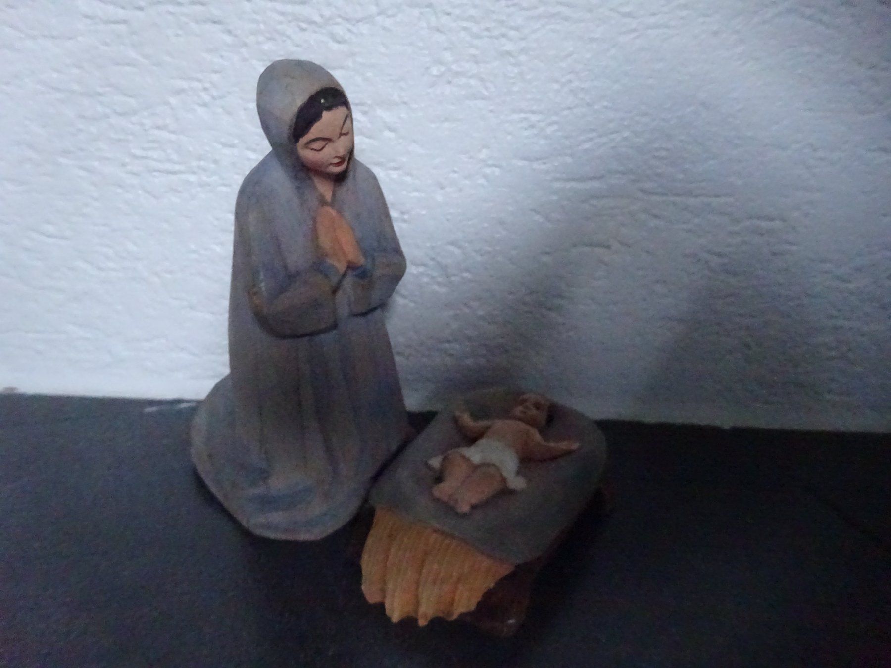 Alle Dekorationen: Huggler Krippe Holz /  Maria &  Christkind – Gebraucht aus Oetwil am See von Senegal 2