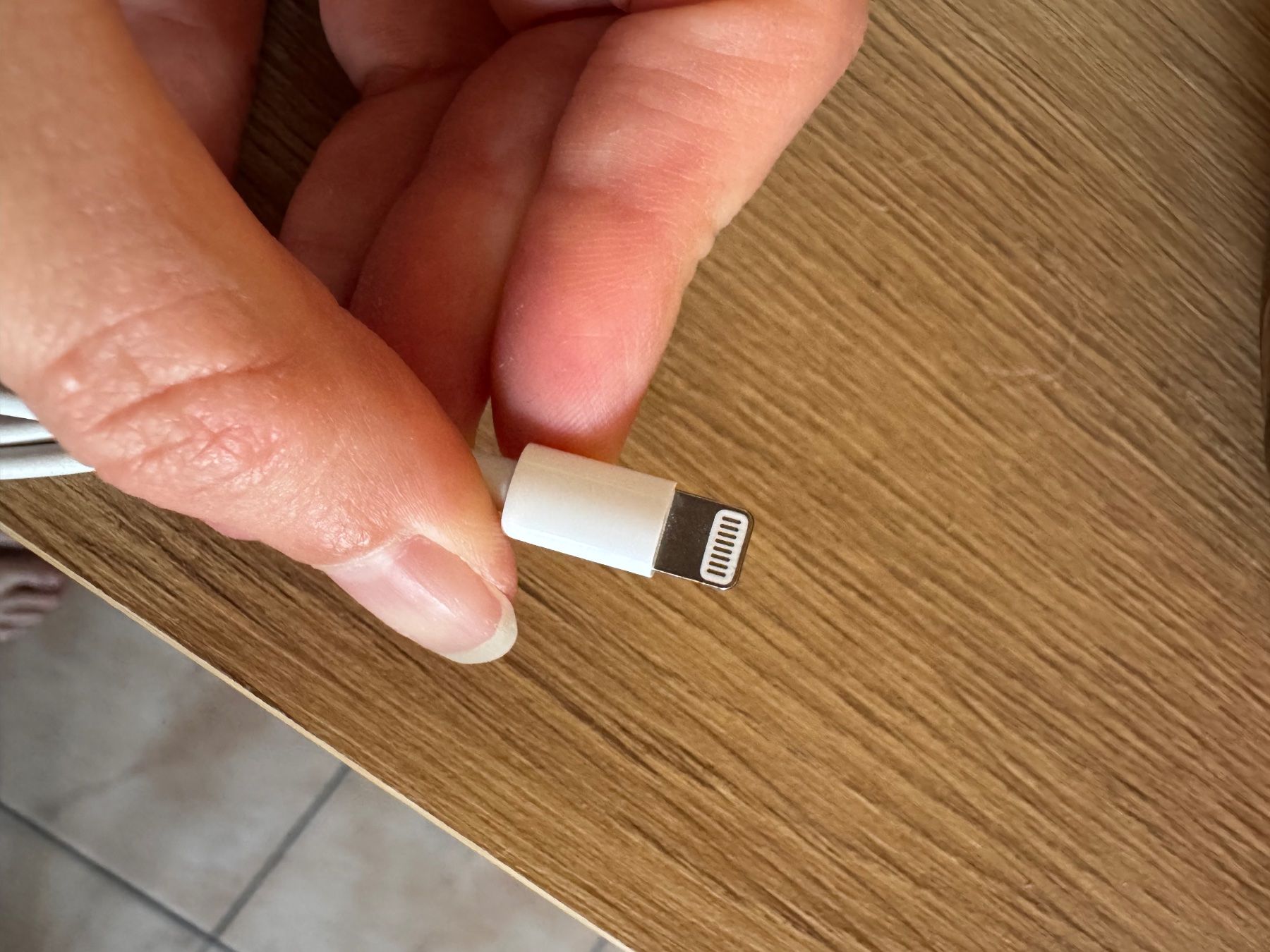 Apple Caricabatterie: Chargeur secteur original Apple câble Lightning occasion – Usato da St-Aubin FR venduto da Tiweety 3