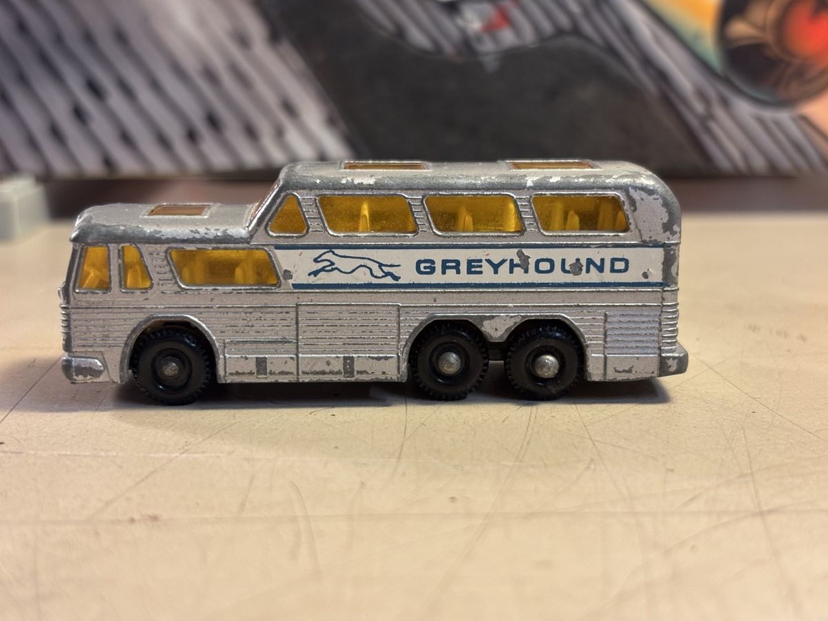 Matchbox Modellautos: Matchbox Coach Greyhound – Gebraucht aus Möriken AG von Classics16 2