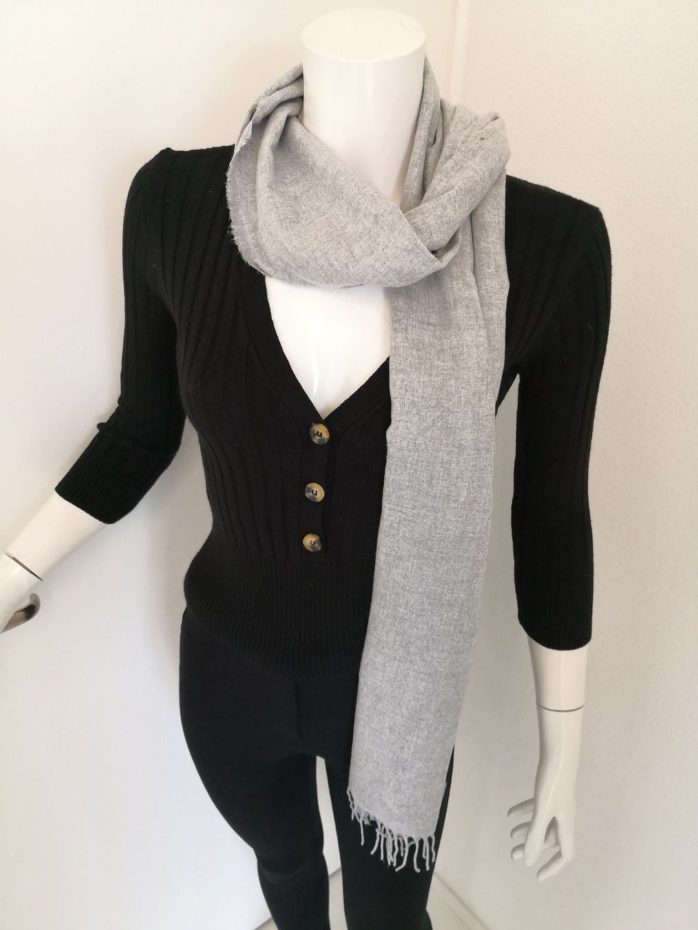 Foulard & Sciarpe: 🤩SCHAL HELLGRAU – Usato da Olten venduto da Naja-Twins-Twins 1