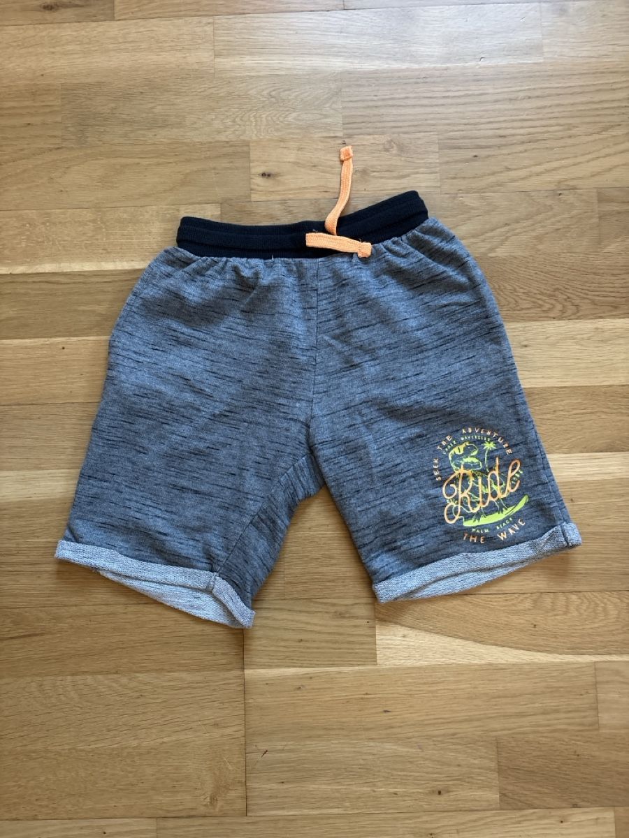 Lotti & Set di vestiti: Set leichte Sommer/Badehosen Junge Gr. 134 – Usato da Neuenegg venduto da recob 3