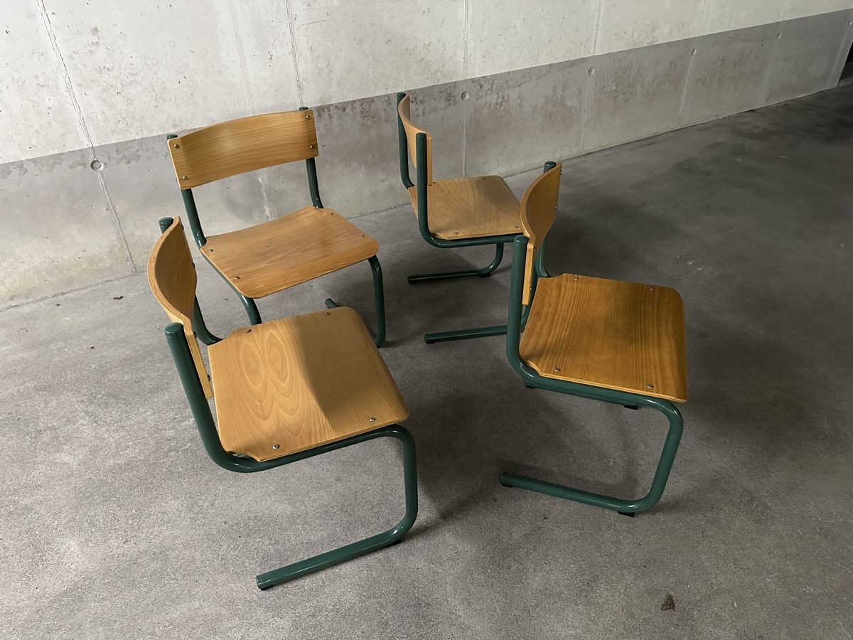 Sedie: 12xFreischwingerstühle FM 622 – Usato da Niederurnen venduto da KEVIN078 4