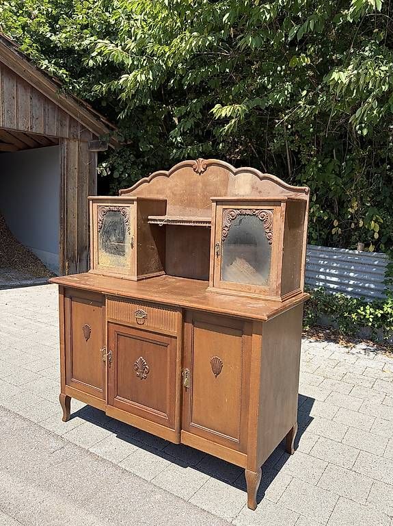 Buffets: Alter Holz Buffetschrank – D'occasion à Grossaffoltern par Yannikpfister