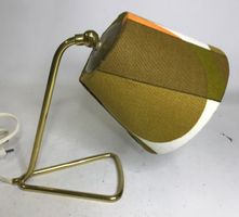 Tischlämpli mit Metallfuss Bauhaus Stil Tütenlampenschirm
