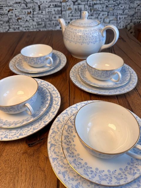 Set di piatti: Teeservice, 1950 – Usato da Hindelbank venduto da vey_t 4