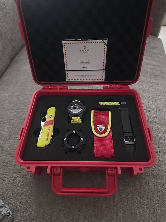 Orologi: Victorinox inox carbon limited edition – Usato da Renens VD venduto da aligrapefruit 2
